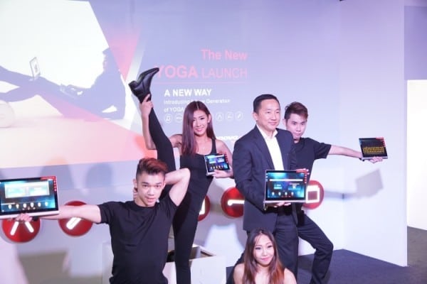 (Third from left) Khoo Hung Chuan, Country General Manager, Lenovo Malaysia, showing off the new YOGA devices.