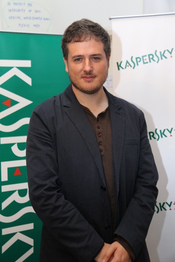 Mr Vicente Diaz Principal Security Research-GReAT Team Kaspersky Lab