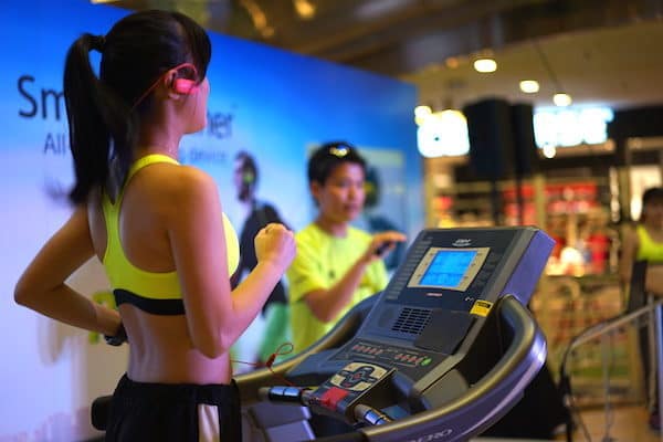 Run with Sony Bluetooth headphone