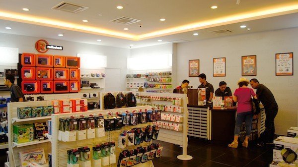 New Radioshack store