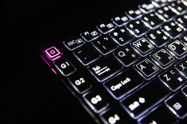 Exclusive Scissor based designed Macro key with 25 sets within the Macro...