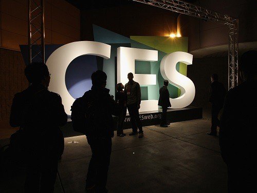 LAS VEGAS, NV - JANUARY 11: Attendees pose by the CES sign outside the 2012 International Consumer Electronics Show at the Las Vegas Convention Center January 11, 2012 in Las Vegas, Nevada. CES, the world's largest annual consumer technology trade show, runs through January 13 and features more than 3,100 exhibitors showing off their latest products and services to about 140,000 attendees. Bruce Bennett/Getty Images/AFP