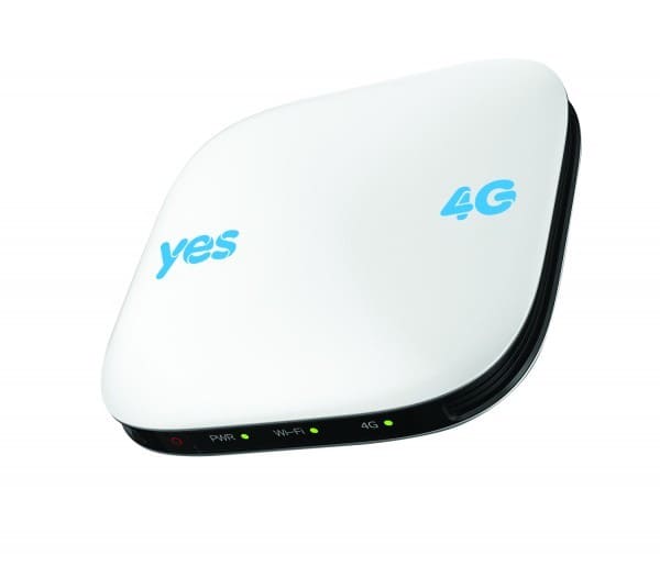 Yes Huddle XS Mobile Hotspot_Classic White Variant_SlantedView_HighRes