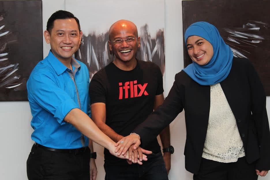 Celcom team up with Iflix to provide unlimited access to the best entertainment content. En. Zalman Aefendy Zainal Abidin, Chief of Sales and Marketing Officer of Celcom Axiata Berhad, Azran Osman Rani, Chief Executive Officer and Group Chief Operating Officer Iflix Malaysia, Masdiana Sulaiman, Head of OTT Celcom Axiata Berhad.