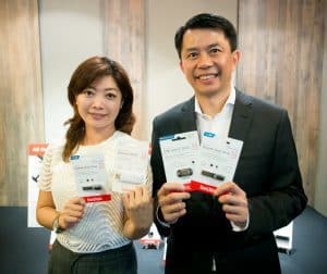 Left, Estee Chin, Country Sales Manager, Malaysia, SanDisk Corporation & Right, Peter Mah, Regional Director, APAC, SanDisk Corporation