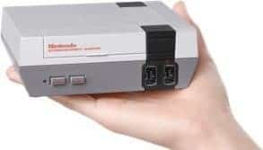 nes-classic-edition-in-hand